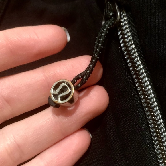 Lululemon Scuba Full-Zip Hoodie - Picture 8 of 8